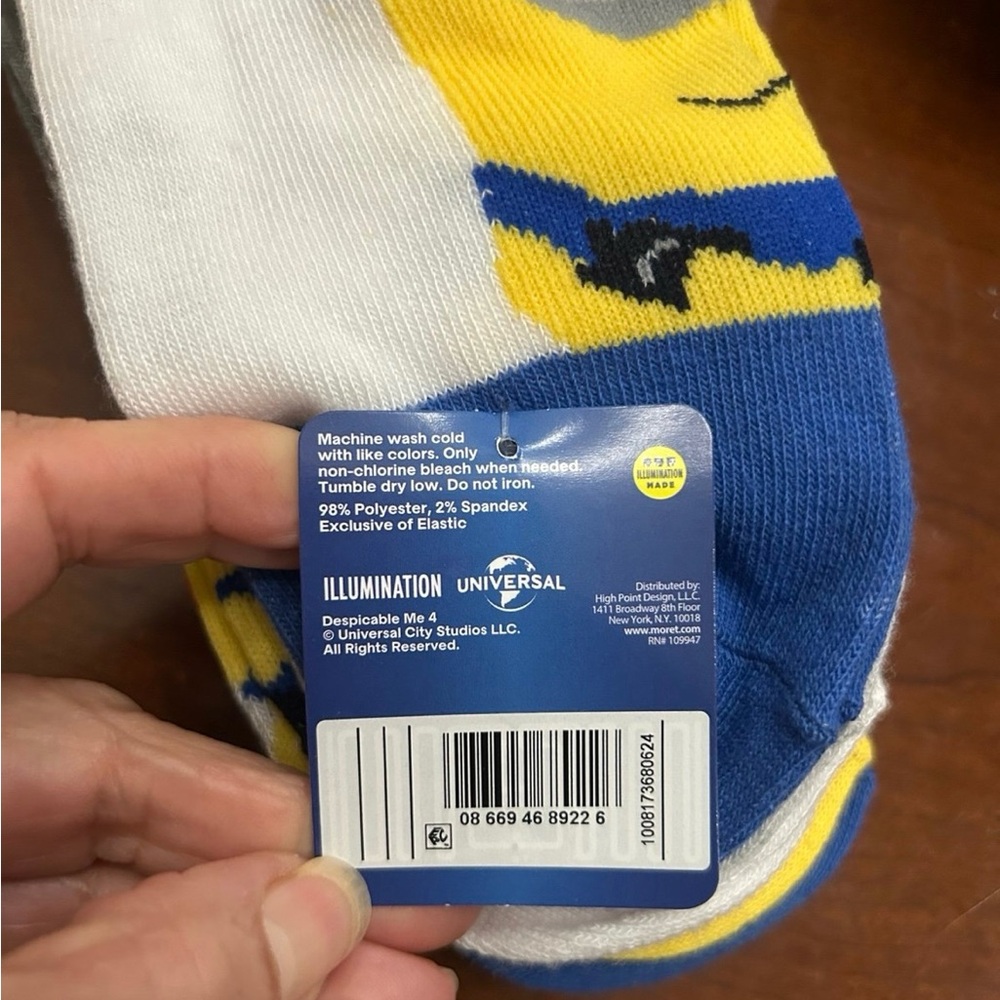 NEW NO SHOW SOCKS (DESPICABLE ME-4) lot of 6 pairs size 4-10 - Picture 6 of 9